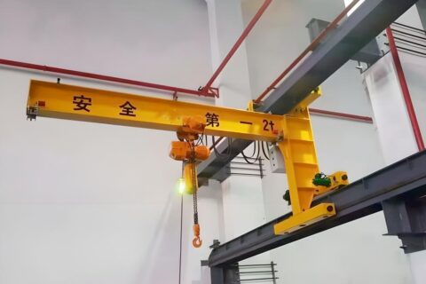 BQ型壁行式旋臂起重机BQ型壁行式悬臂起重机